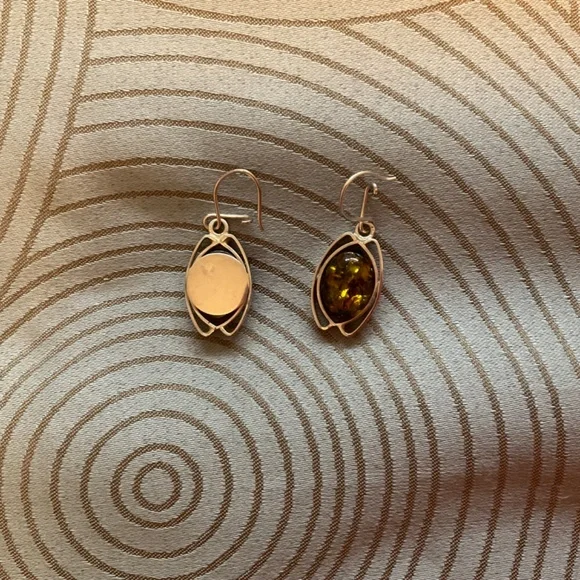 Vintage Amber Earrings - Picture 4 of 4